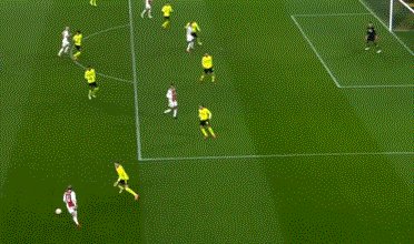 1635976143306010597.gif 世界杯比赛在线观看平台-【欧冠】狐媚染红罗伊斯点射 贾府3比1逆转多特出线