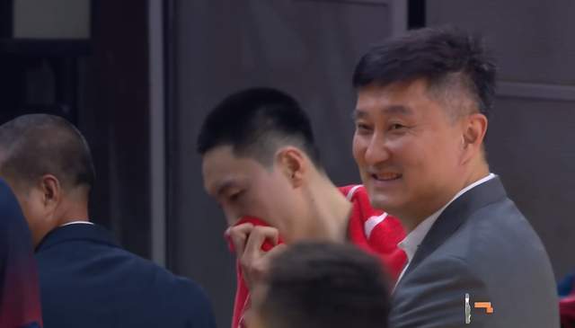世界杯高清赛事直播地址-广东为何40分惨败?赛后杜锋给出了答案,没想到又甩锅了,真无语